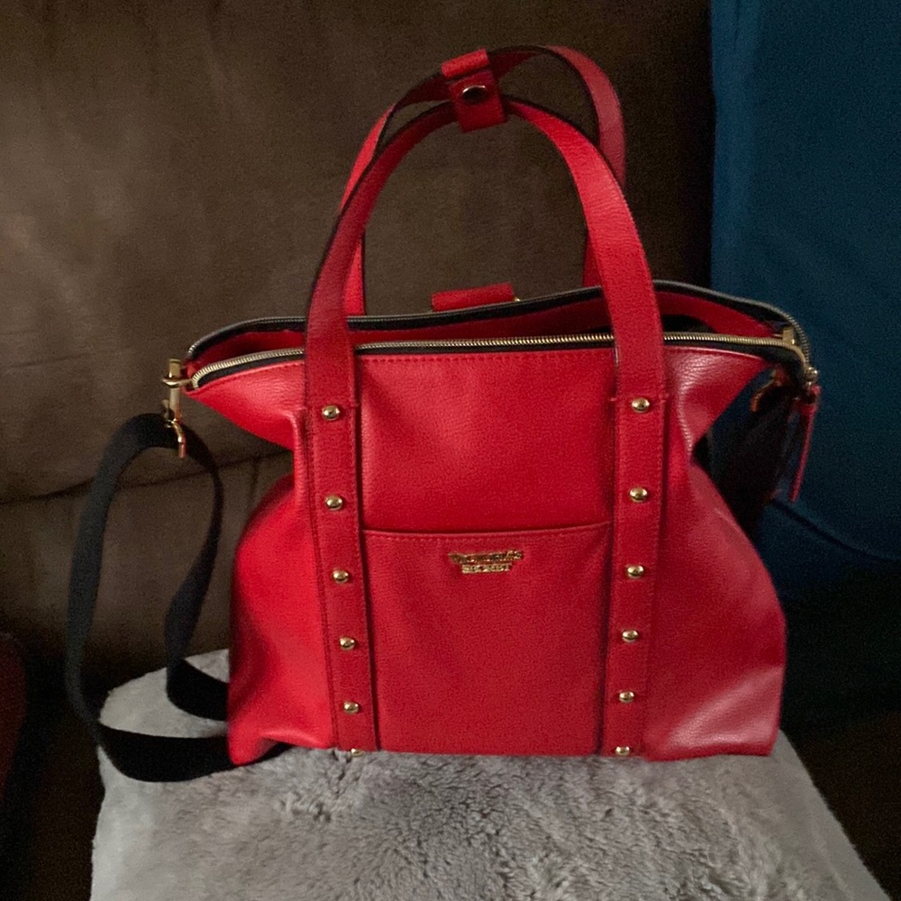 Red Victoria’s Secret handbag. Please make an offer.